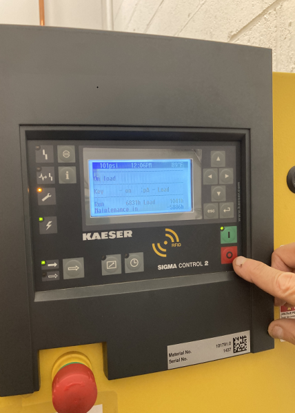 File:Antwerp compressor OFF button.png