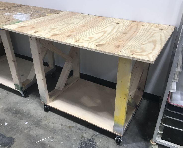 File:Finishing shop rolling table.jpg