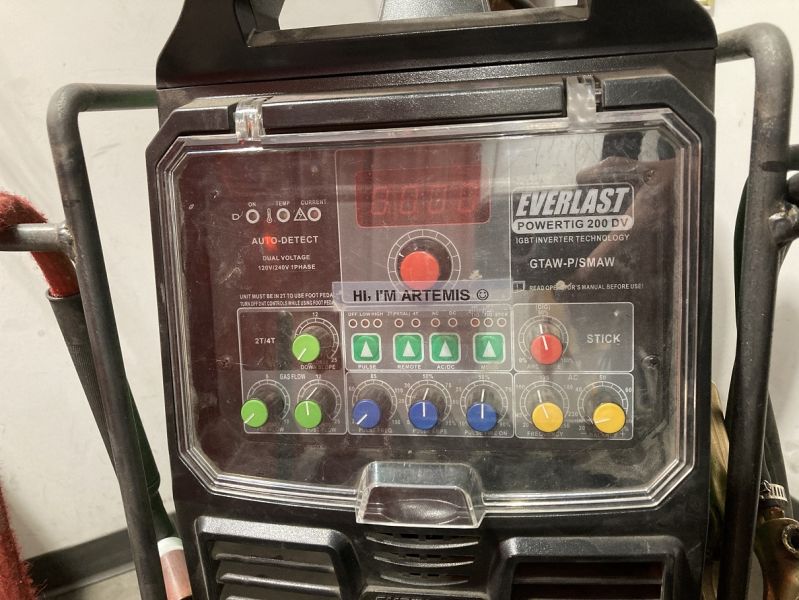 File:TIG Welder 200DV Artemis.jpg