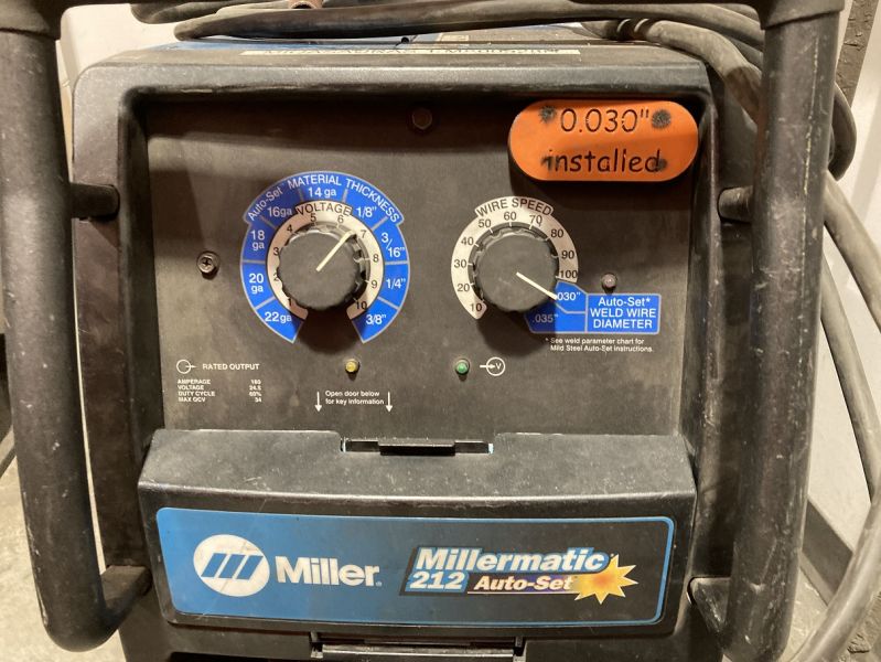 File:Millermatic 212.jpg